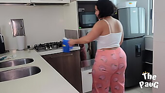 Pareja Amateur Explora El Sexo En La Cocina Con Una Milf Latina De Gran Culo